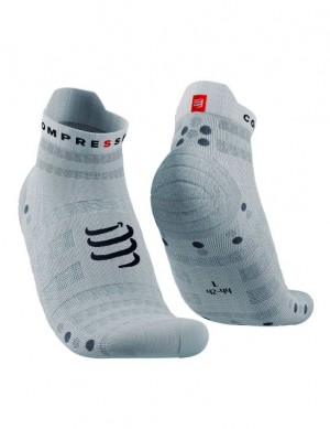 Meias de Corrida Compressport Pro Racing Socks v4.0 Ultralight Run Low Masculino Branco | 27816YXCP