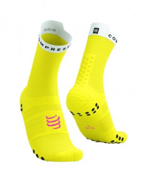 Meias de Corrida Compressport Pro Racing Socks v4.0 Run High Masculino Amarelas Branco | 54689JXBA