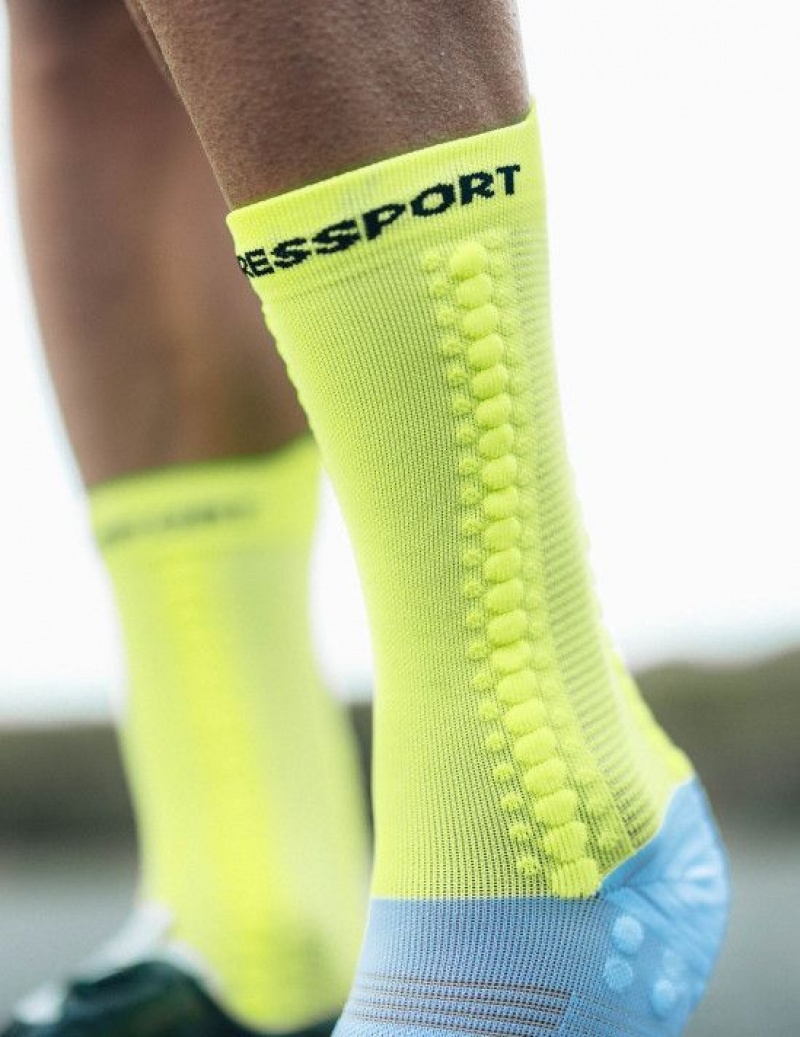 Cycling Socks Compressport Pro Racing Socks v4.0 Bike Masculino Branco Amarelas | 89351VMAI