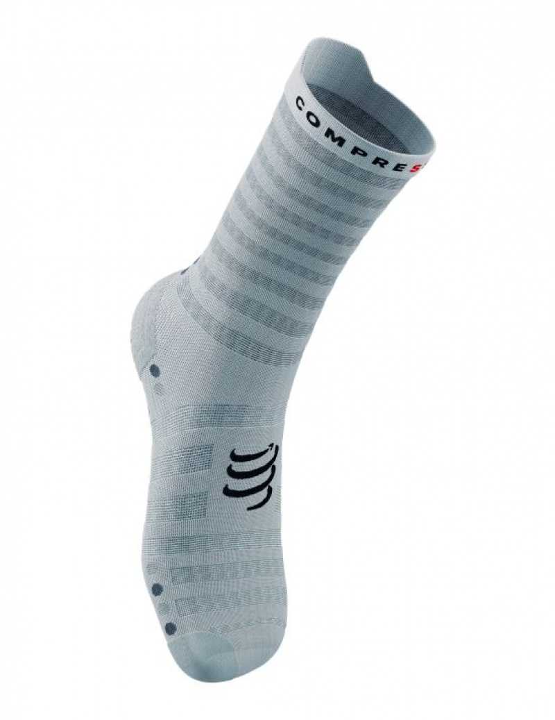 Meias Compressport Pro Racing Socks v4.0 Ultralight Run High Branco | 43652KSDI