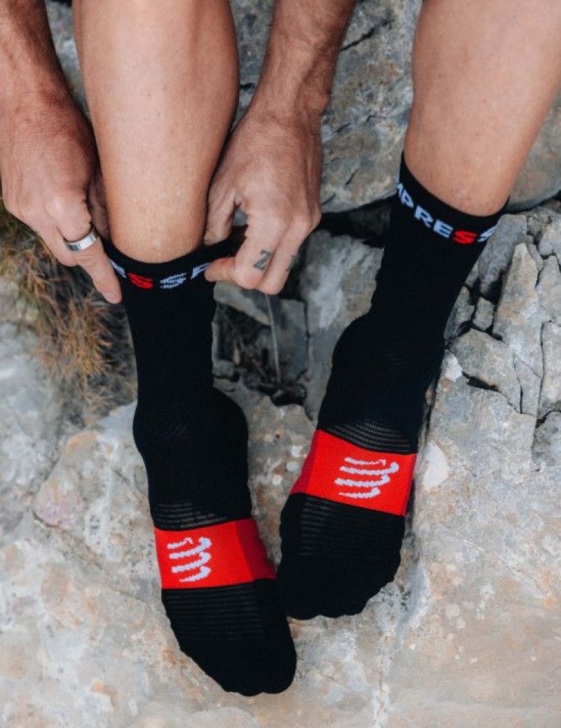 Meias Compressport Ultra Trilha Socks V2.0 Pretas Vermelhas | 42978SFYR